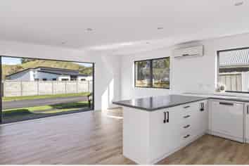 18 Tuamotu Park, Wainui