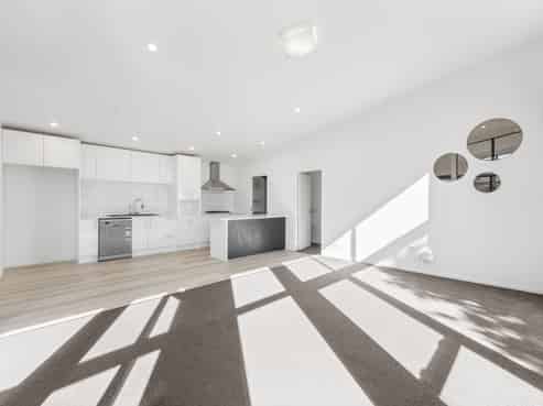 19B Stillwater Crescent, Stillwater