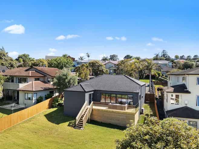 20 Baulcomb Parade, Mairangi Bay