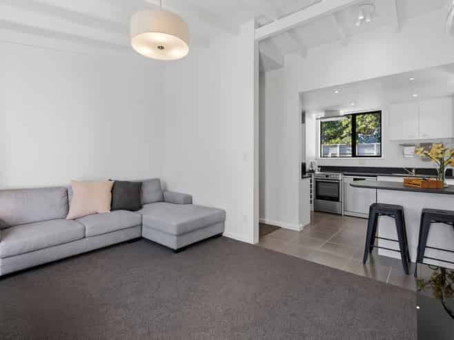 2/67A St Albans Street, Saint Albans