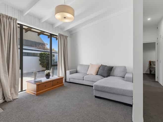 2/67A St Albans Street, Saint Albans