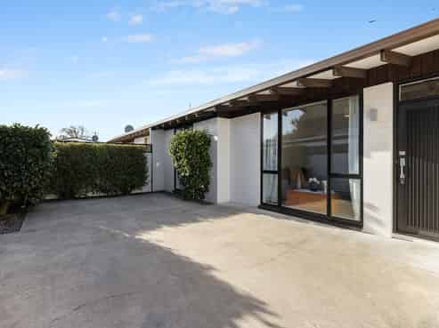 2/67A St Albans Street, Saint Albans