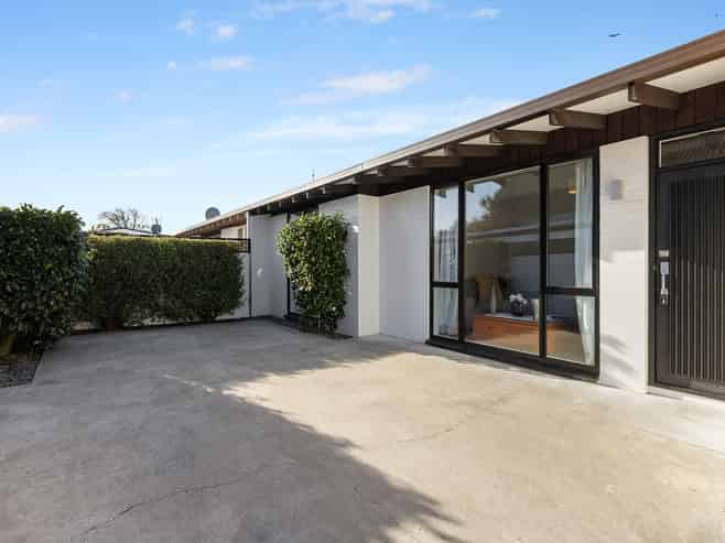 2/67A St Albans Street, Saint Albans