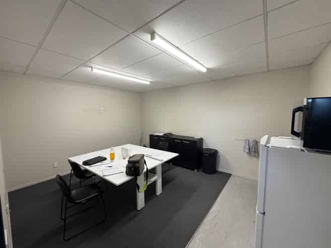 High-Profile Showroom/Warehouse on Taradale Road