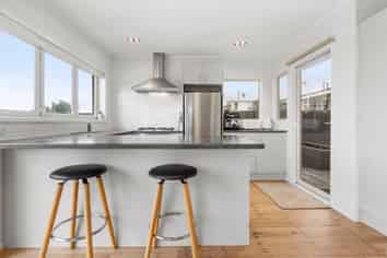 3/110 Sylvan Avenue, Northcote