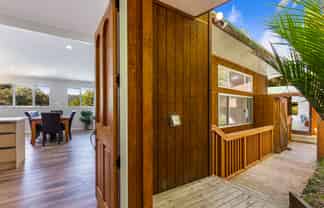 19 Te Aute Ridge Road, Bethells Beach
