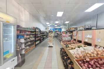 High Exposure Roadfront Retail + Cold Room