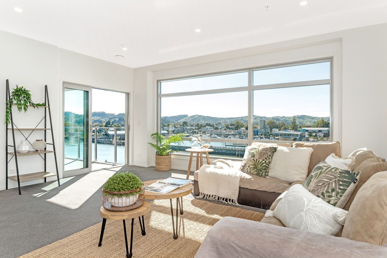 Waterfront living with city convenience - Widok 3