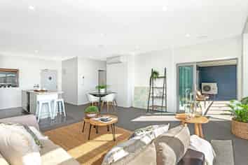 305/4 Reads Quay, Gisborne