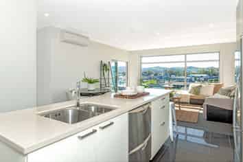 305/4 Reads Quay, Gisborne