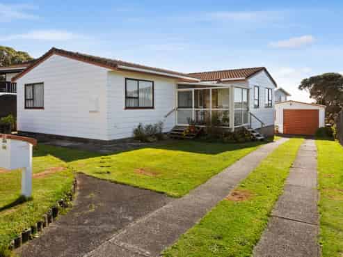 124 Pikarere Street, Titahi Bay