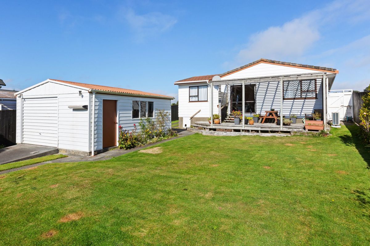 Family Home With The Yard To Match! - Offer Now - Ansicht 3