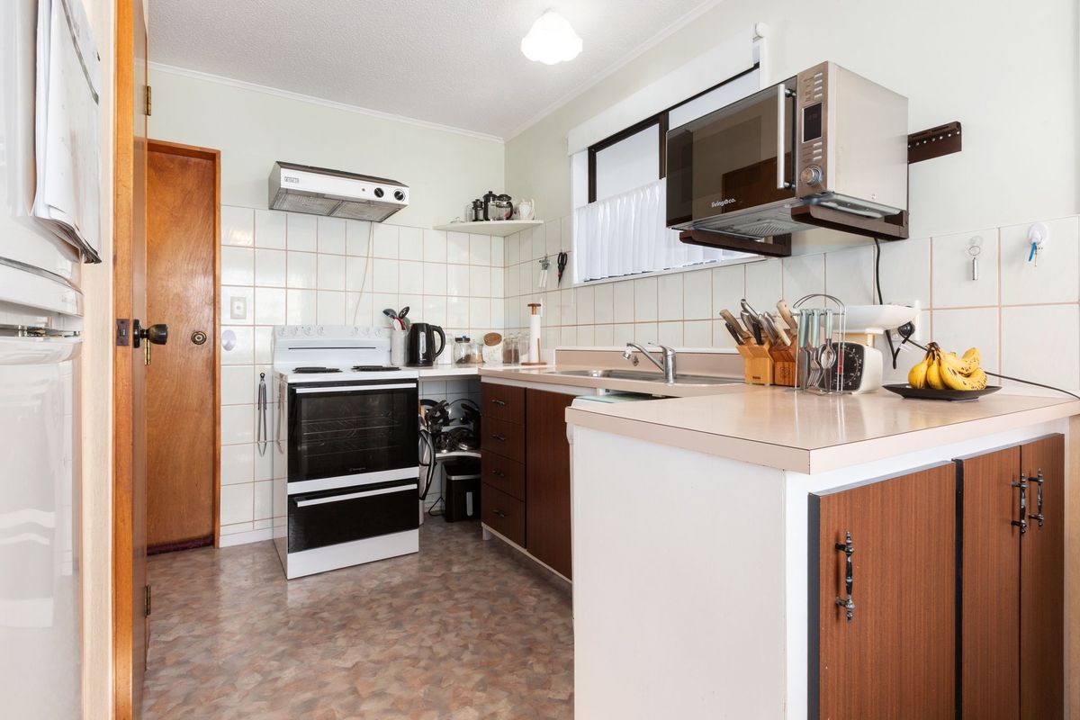 Family Home With The Yard To Match! - Offer Now - Ansicht 6