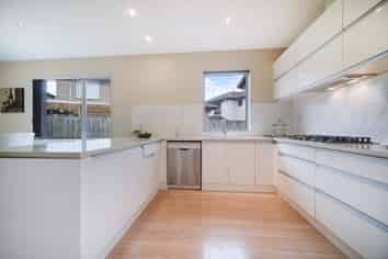14 Helianthus Avenue, Flat Bush