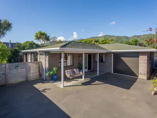 56a Rewarewa Crescent, Waikanae