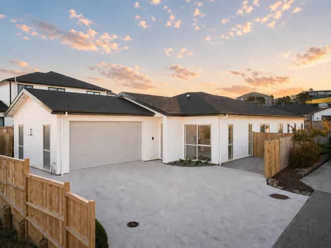 70 Taikura Avenue, Red Beach