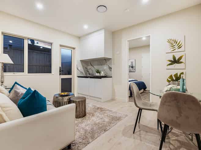 70 Taikura Avenue, Red Beach