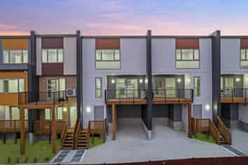 1-2&4-8/8 Reeves  Avenue, Papatoetoe