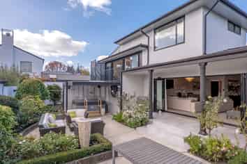 15 Mcdougall Avenue, Saint Albans