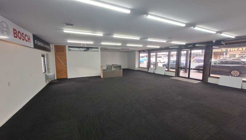 212 Broadway, Stratford