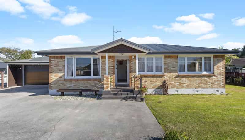 2 Michael Avenue, Dinsdale