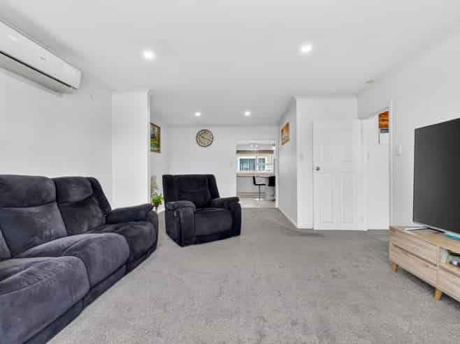 2 Michael Avenue, Dinsdale