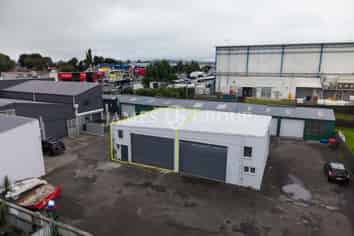 Refurbished 100m² Units on Great South Road