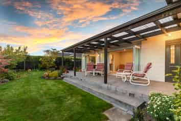 12 Petries Road, Woodend