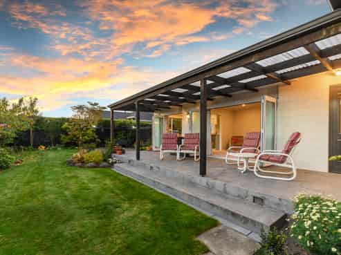 12 Petries Road, Woodend