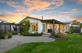 12 Petries Road, Woodend