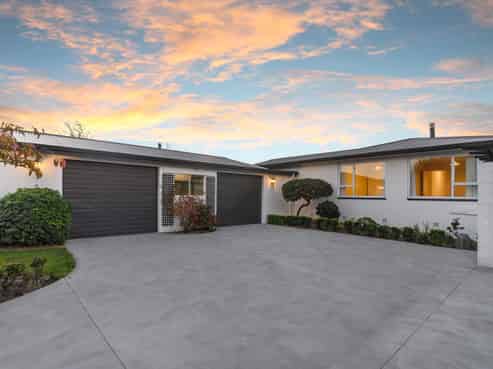 12 Petries Road, Woodend