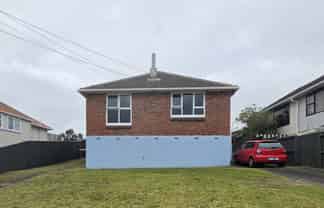 Manawatu / Whanganui - Address withheld
