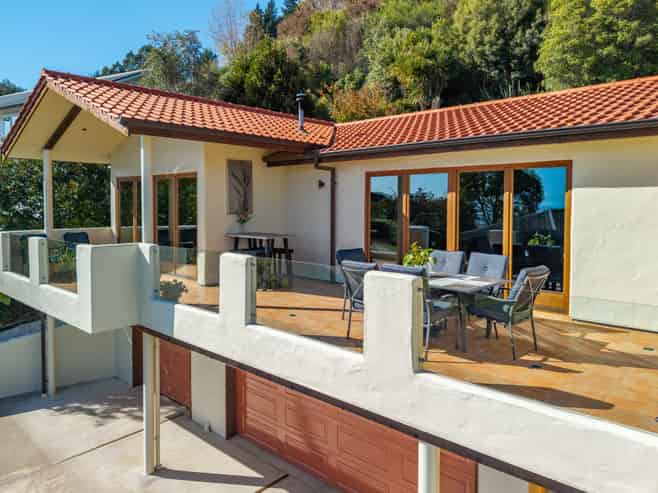 22 Hillplough Heights, Richmond