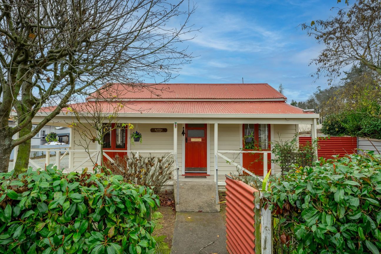 Character-Filled Family Living in Temuka - Bild 2