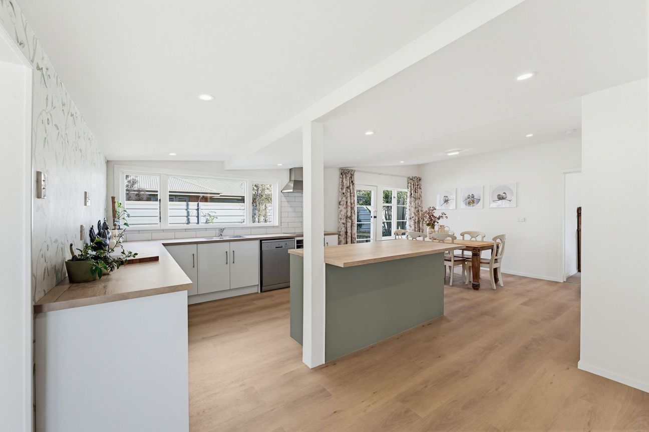 Character-Filled Family Living in Temuka - Bild 3