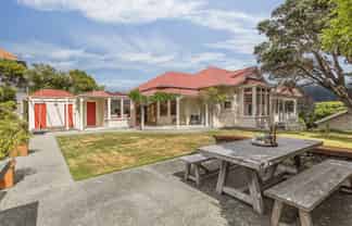 11 Trelissick Crescent, Ngaio