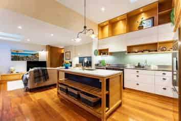 11 Trelissick Crescent, Ngaio