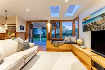 11 Trelissick Crescent, Ngaio
