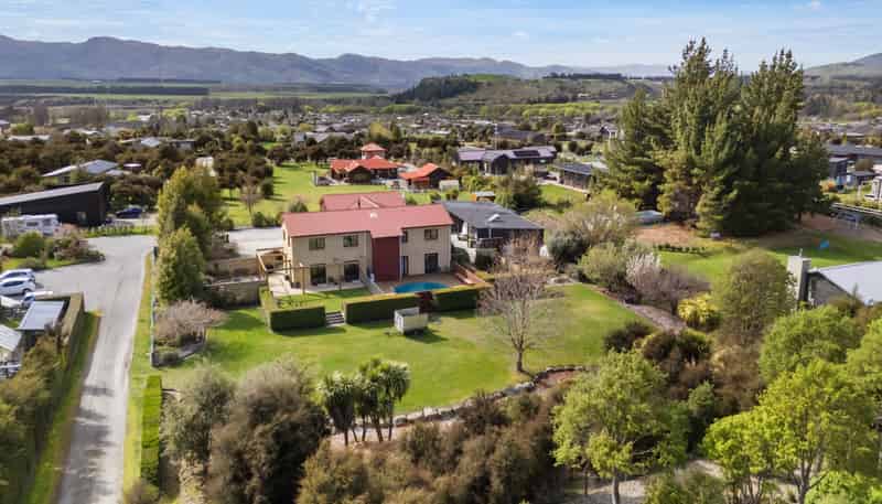 32 Rockhaven, Albert Town
