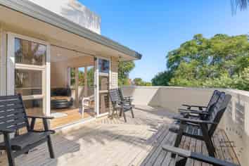 38 Kuripaka Crescent, The Gardens