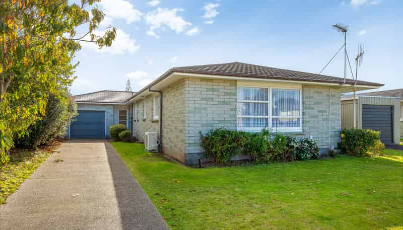 11 Anthony Grove, Paraparaumu Beach