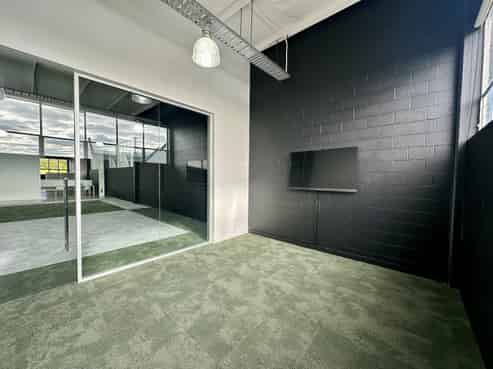 Creative Kingsland workspace