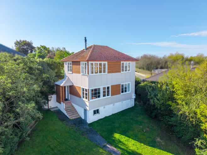 19 Essex Street, Marchwiel