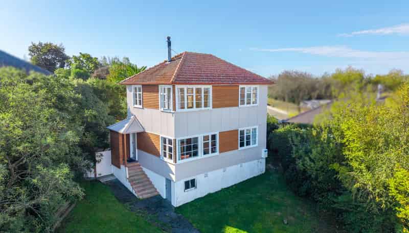 19 Essex Street, Marchwiel