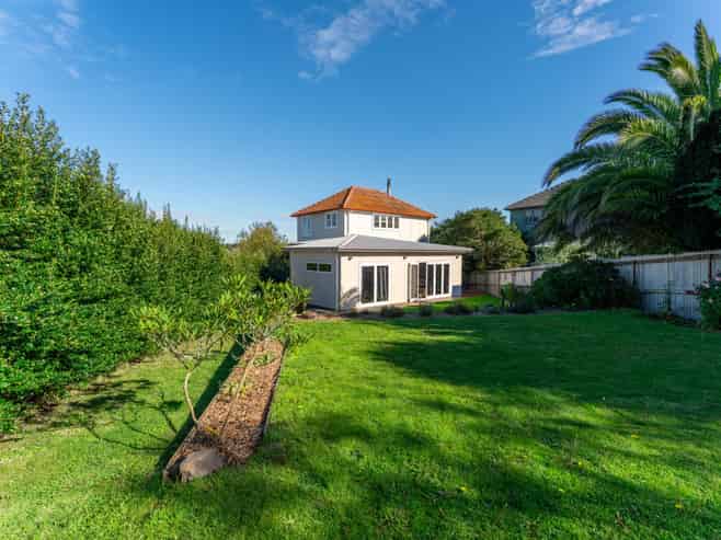 19 Essex Street, Marchwiel
