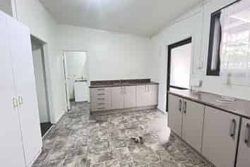 33 Brains Road, Kelston
