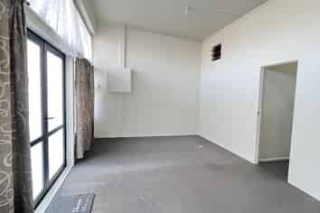 33 Brains Road, Kelston