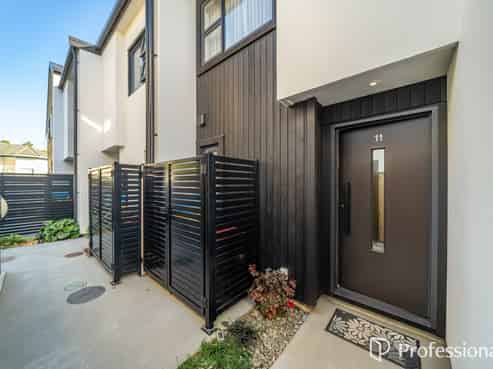 11/489 Riverside Drive, Fairfield