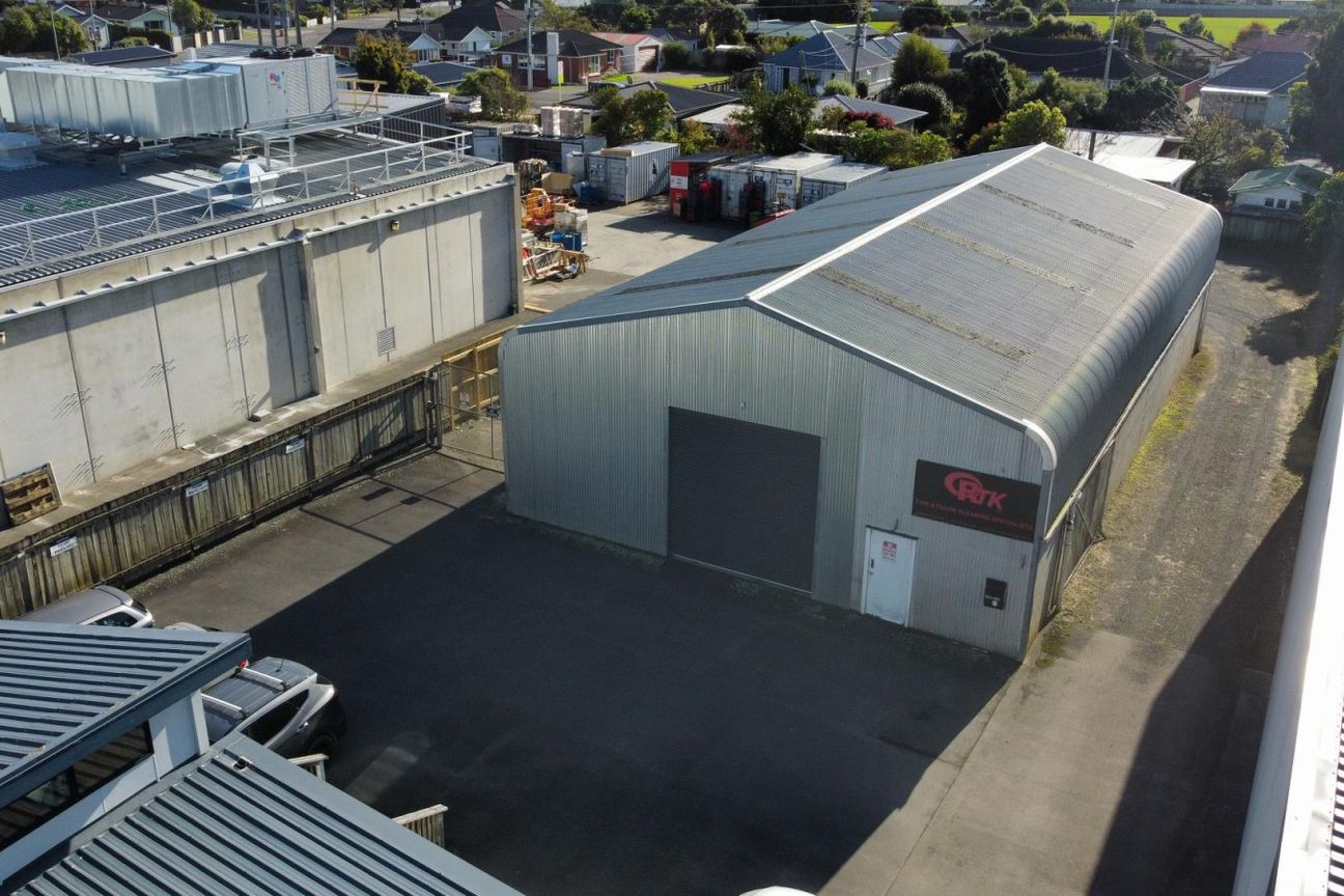 Workshop on Otaki Main Strip – pohled 5