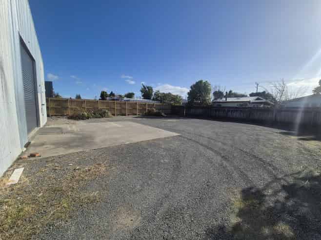 Workshop on Otaki Main Strip